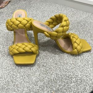 Yellow braided sandal